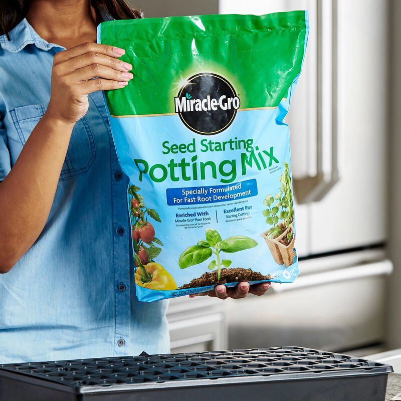 Miracle-Gro&reg; Seed Starting Potting Mix image number null