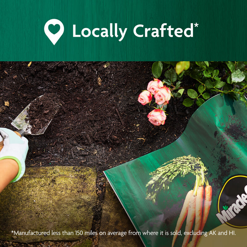 Miracle-Gro Organic&trade; Garden Soil image number null