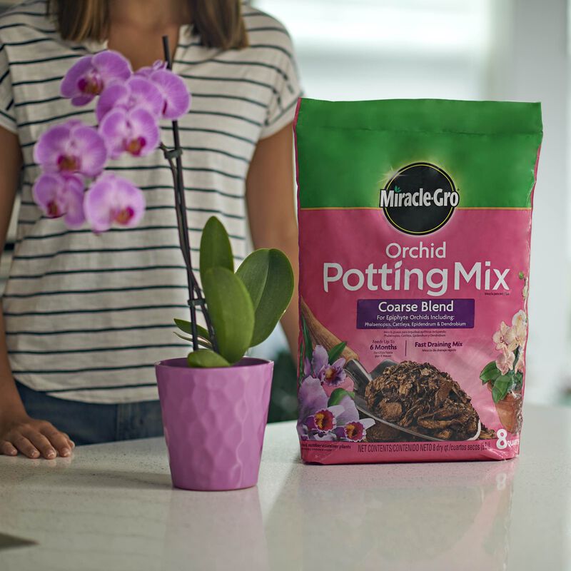 Miracle-Gro&reg; Orchid Potting Mix Coarse Blend image number null