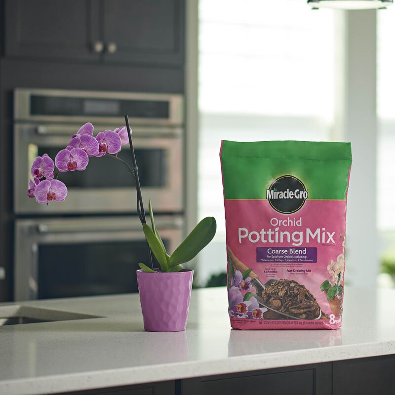 Miracle-Gro&reg; Orchid Potting Mix Coarse Blend image number null