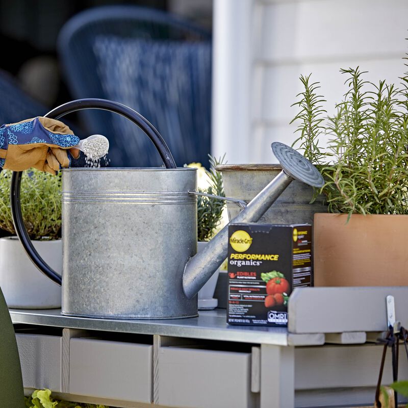 Miracle-Gro&reg; Performance Organics Edibles Plant Nutrition image number null