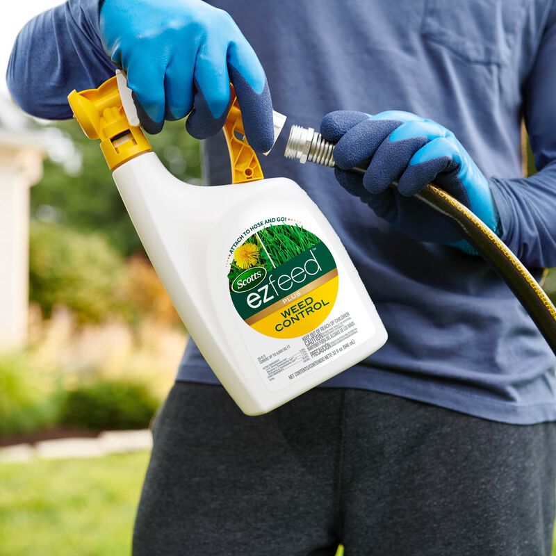 Scotts&reg; EZ Feed&trade; Plus Weed Control image number null