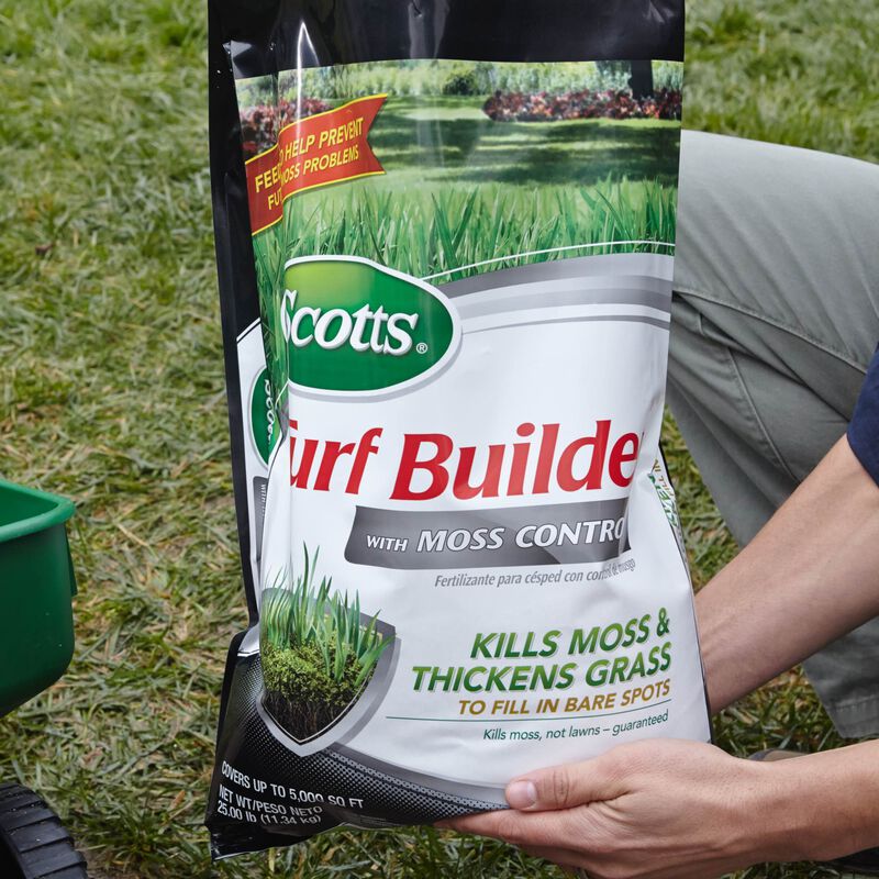 Scotts&reg; Turf Builder&reg; with Moss Control image number null