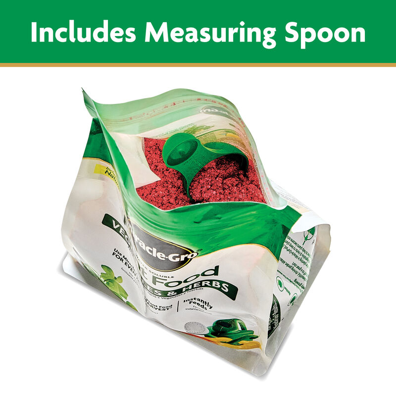 Miracle-Gro&reg; Water Soluble Plant Food Vegetables and Herbs image number null