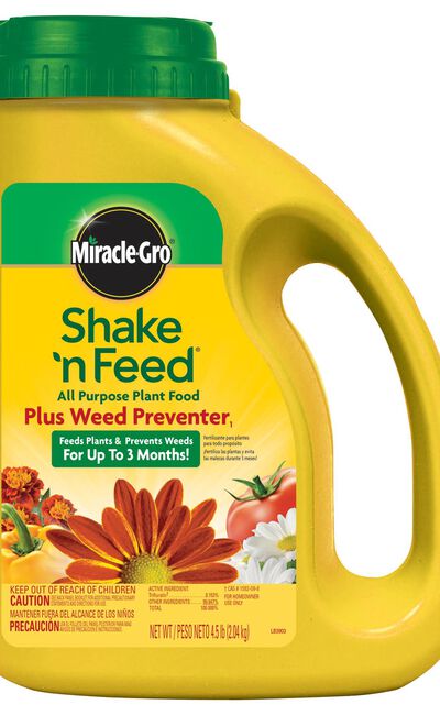 Miracle-Gro&reg; Shake 'N Feed All Purpose Plant Food Plus Weed Preventer₁