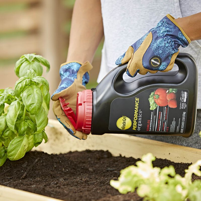 Miracle-Gro&reg; Performance Organics Edibles Plant Nutrition Granules image number null