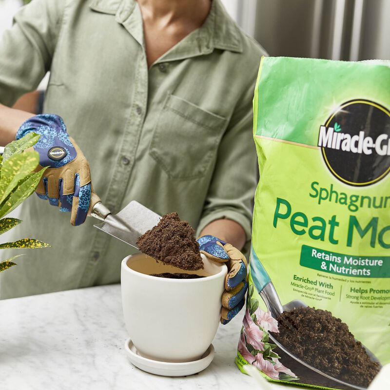 Miracle-Gro&reg; Sphagnum Peat Moss image number null