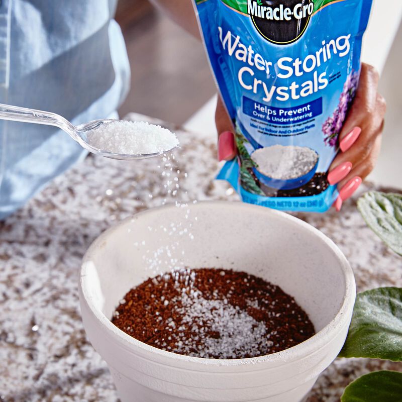 Miracle-Gro&reg; Water Storing Crystals image number null