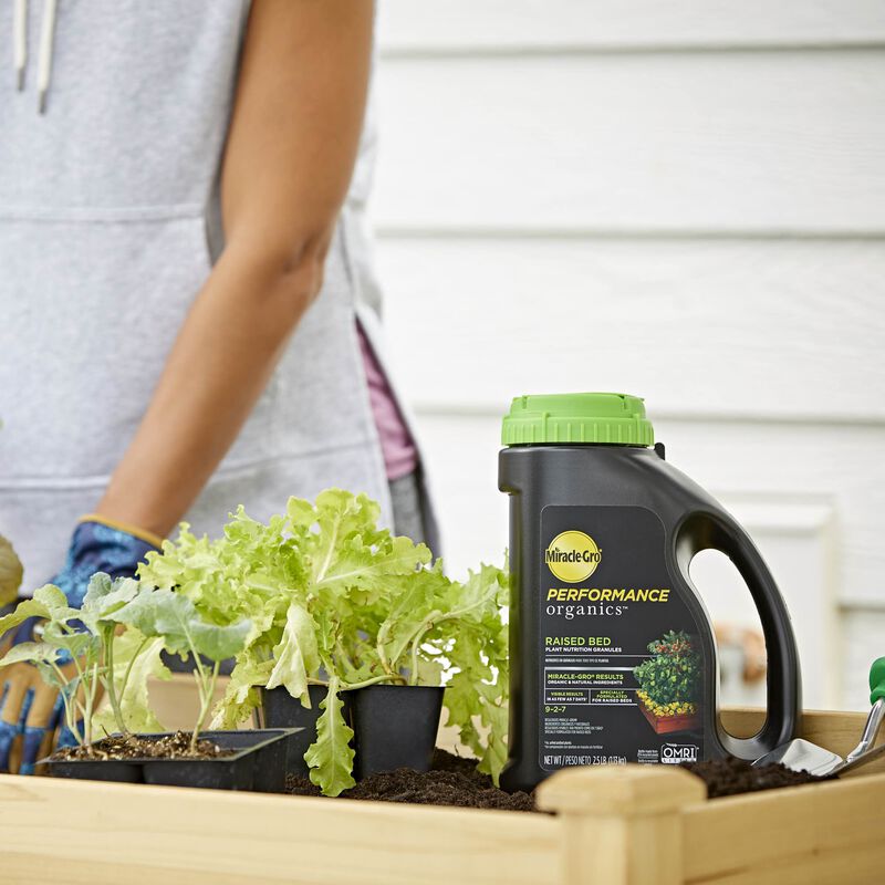 Miracle-Gro&reg; Performance Organics Raised Bed Plant Nutrition Granules image number null