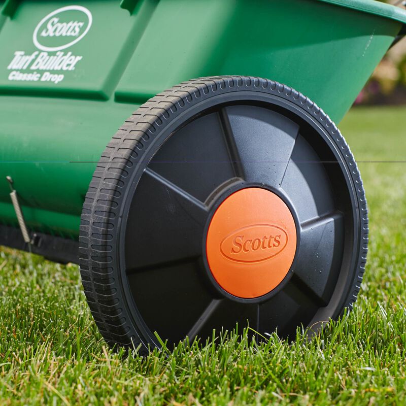 Scotts&reg; Turf Builder&reg; Classic&reg; Drop Spreader image number null