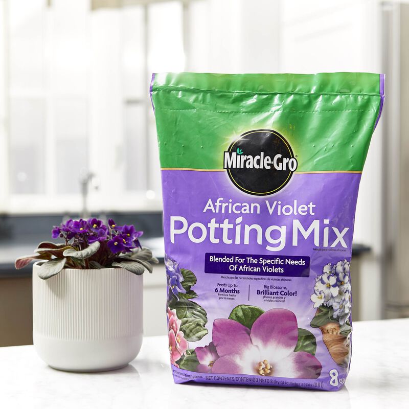 Miracle-Gro&reg; African Violet Potting Mix image number null